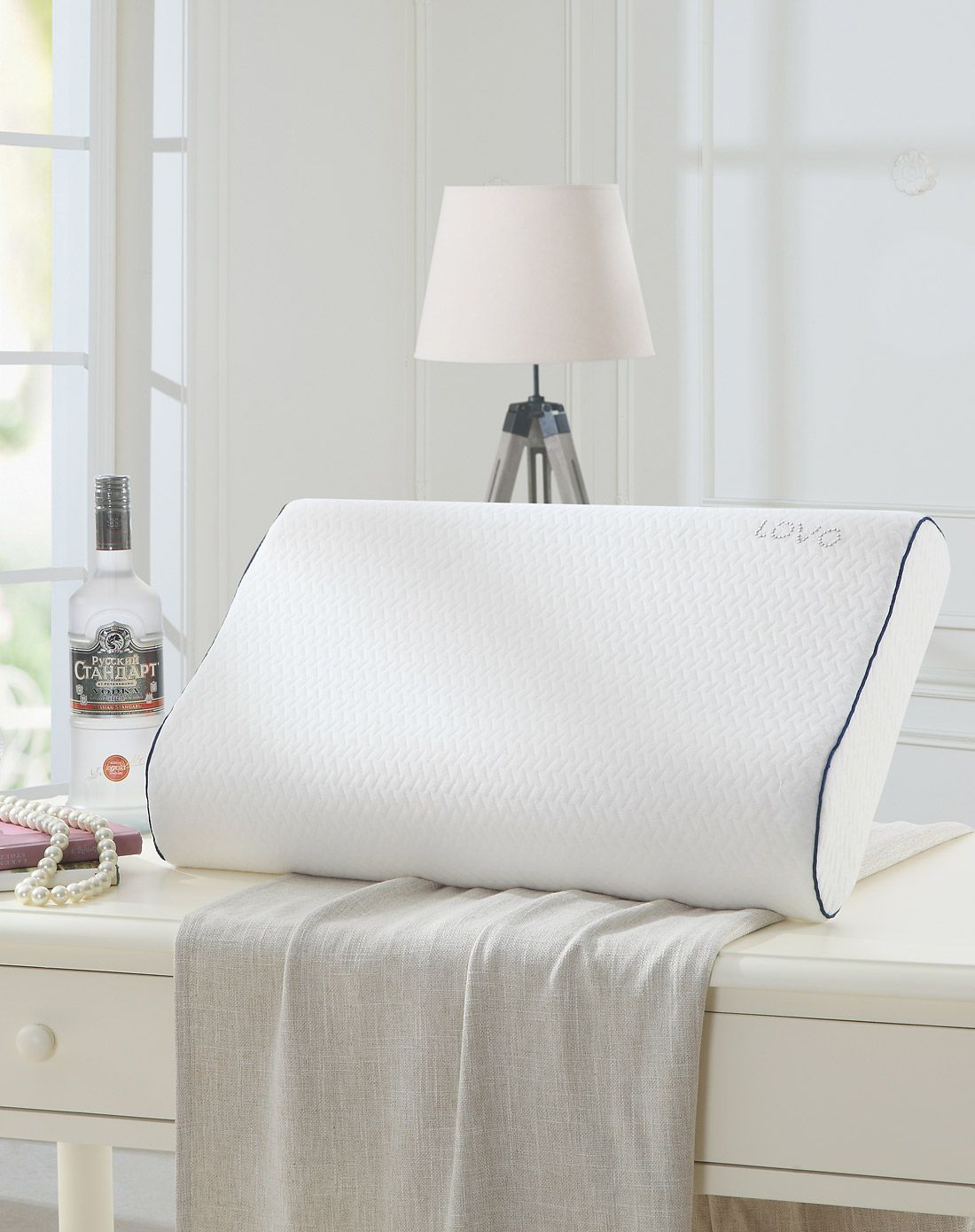 公司找到车时已被钢筋插土、胶水粘牢