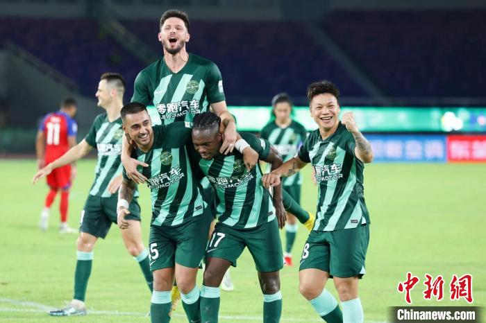 中超第18轮：浙江主场4-0梅州客家，4分钟内连进
