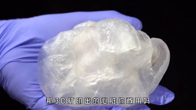 火箭更衣室冲突升级 球员互泼水引热议 比赛翻盘