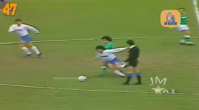 火箭更衣室冲突升级 球员互泼水引热议 比赛翻盘