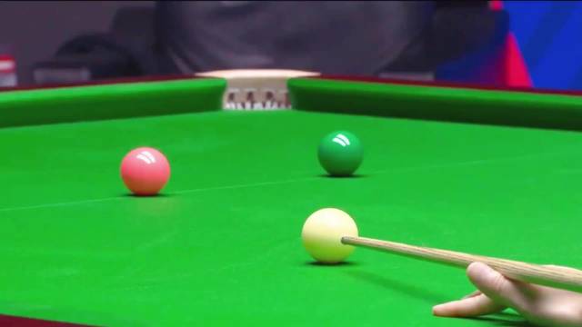 火箭更衣室冲突升级 球员互泼水引热议 比赛翻盘