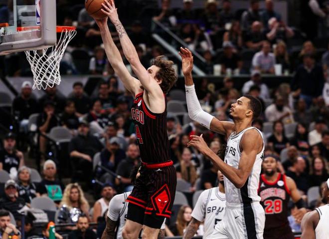 文班亚马统治内线马刺大胜公牛豪取九连胜