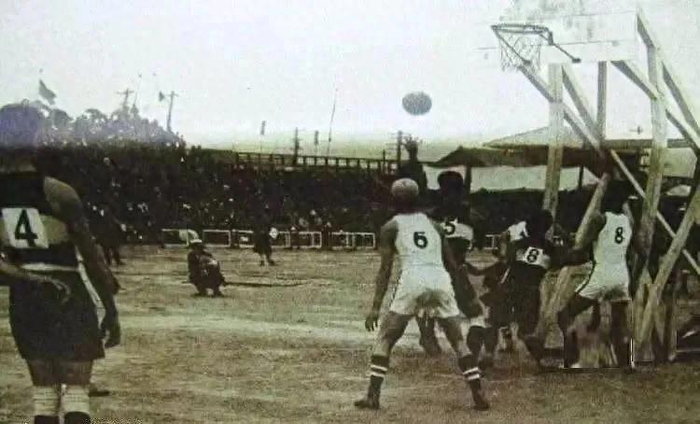 上海久事男篮21连胜提前锁定常规赛冠军，再现大