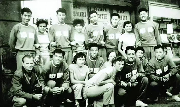 上海久事男篮21连胜提前锁定常规赛冠军，再现大